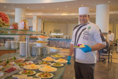 أصناف-المأكولات-متعددة-في-الفندق