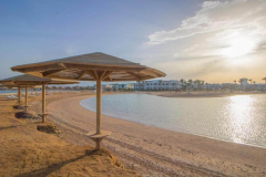 شاطئ-فندق-منتجع-بروتلز-جراند-سيز-اكوا-بارك-الغردقة